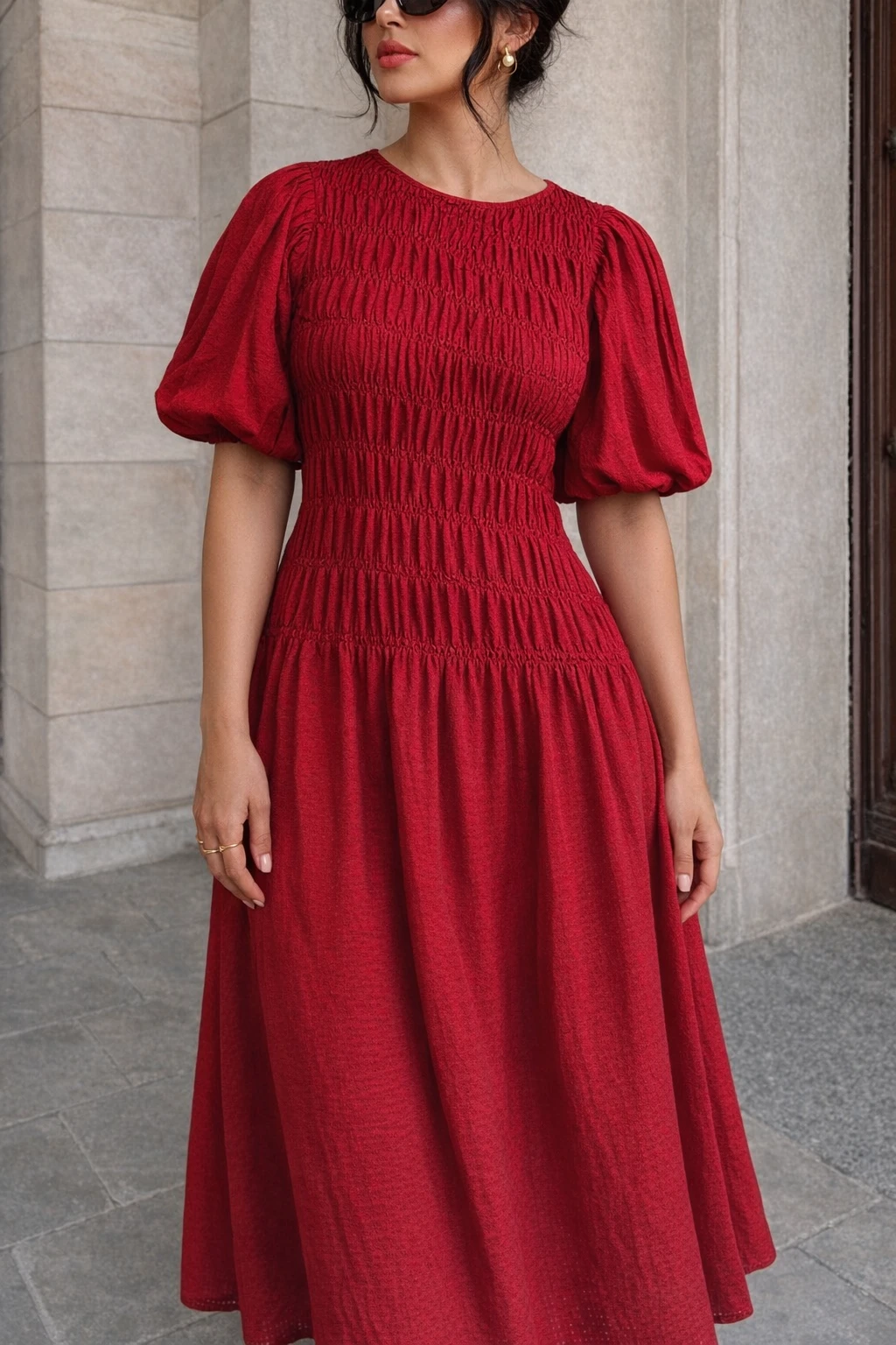 Robe smockée à manches bouffantes - Rouge  — 3
